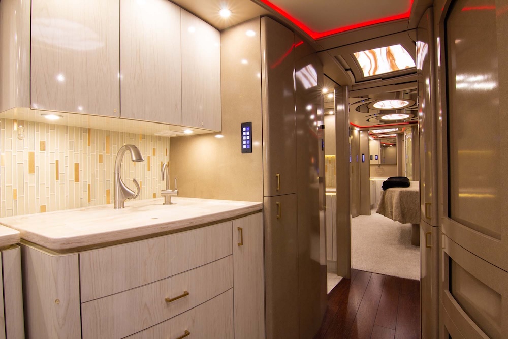 2016 Prevost  Marathon H3-45 For Sale