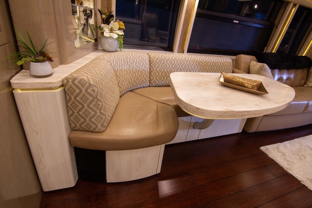 2016 Prevost  Marathon H3-45 For Sale