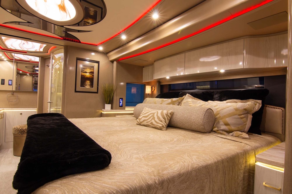 2016 Prevost  Marathon H3-45 For Sale