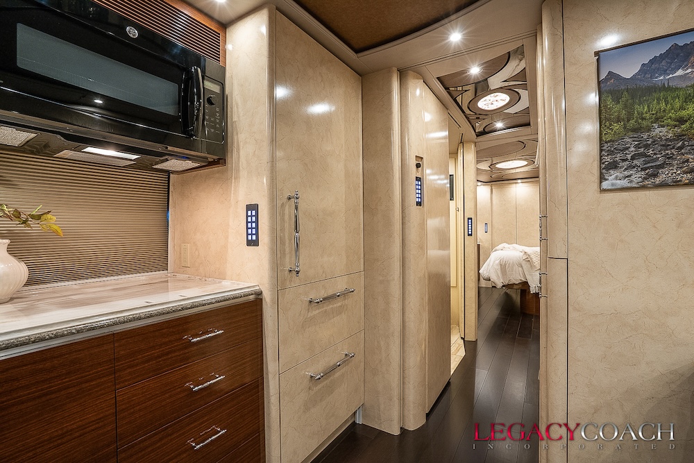 2016 Prevost Marathon X3 For Sale