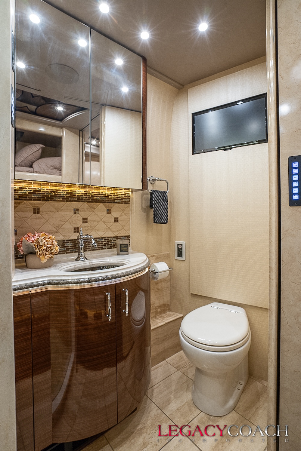2016 Prevost Marathon X3 For Sale