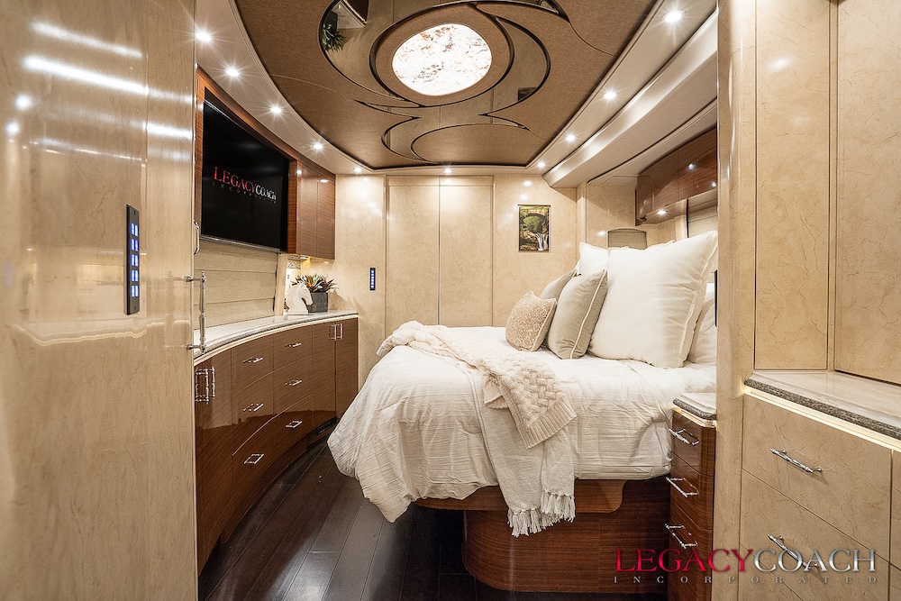2016 Prevost Marathon X3 For Sale