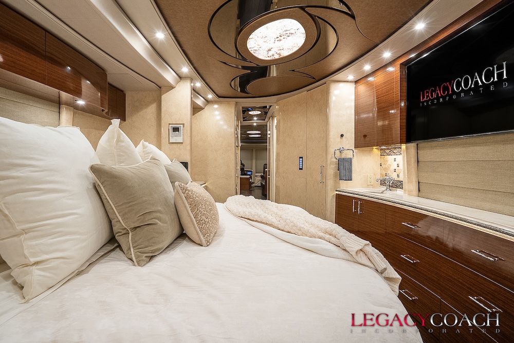 2016 Prevost Marathon X3 For Sale