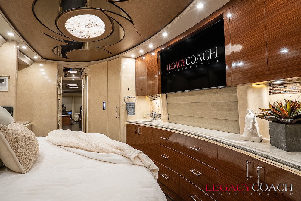 2016 Prevost Marathon X3 For Sale