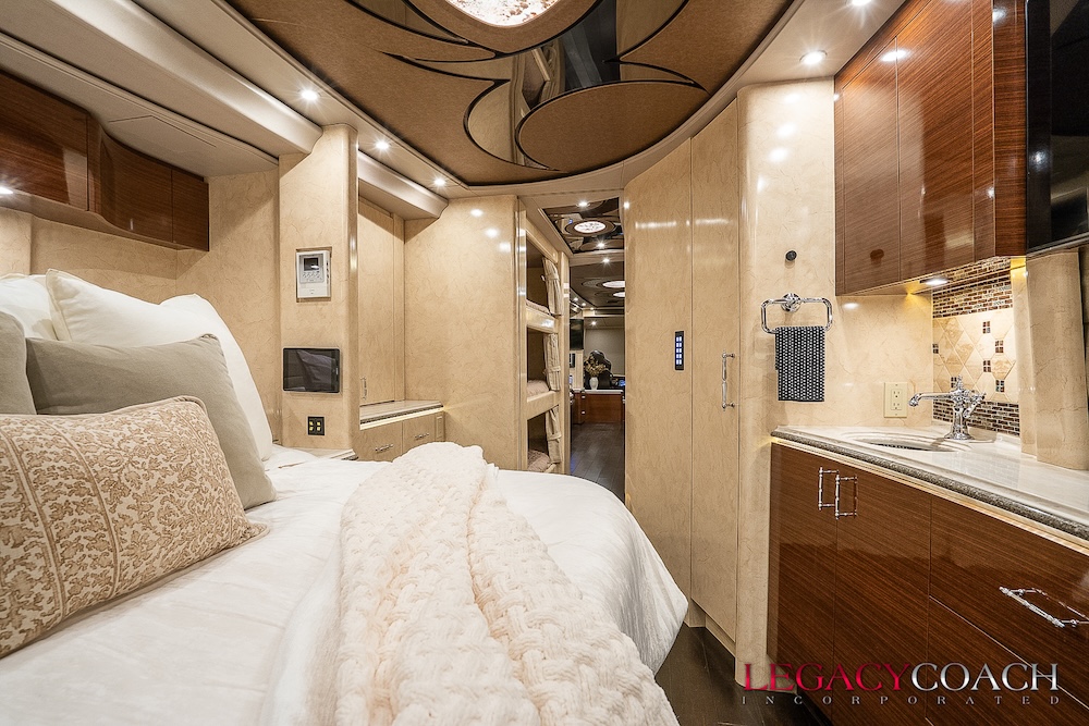 2016 Prevost Marathon X3 For Sale