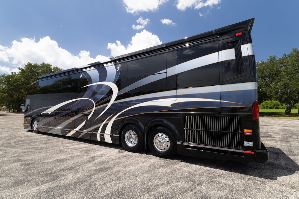 2016 Prevost Millennium H3-45 For Sale