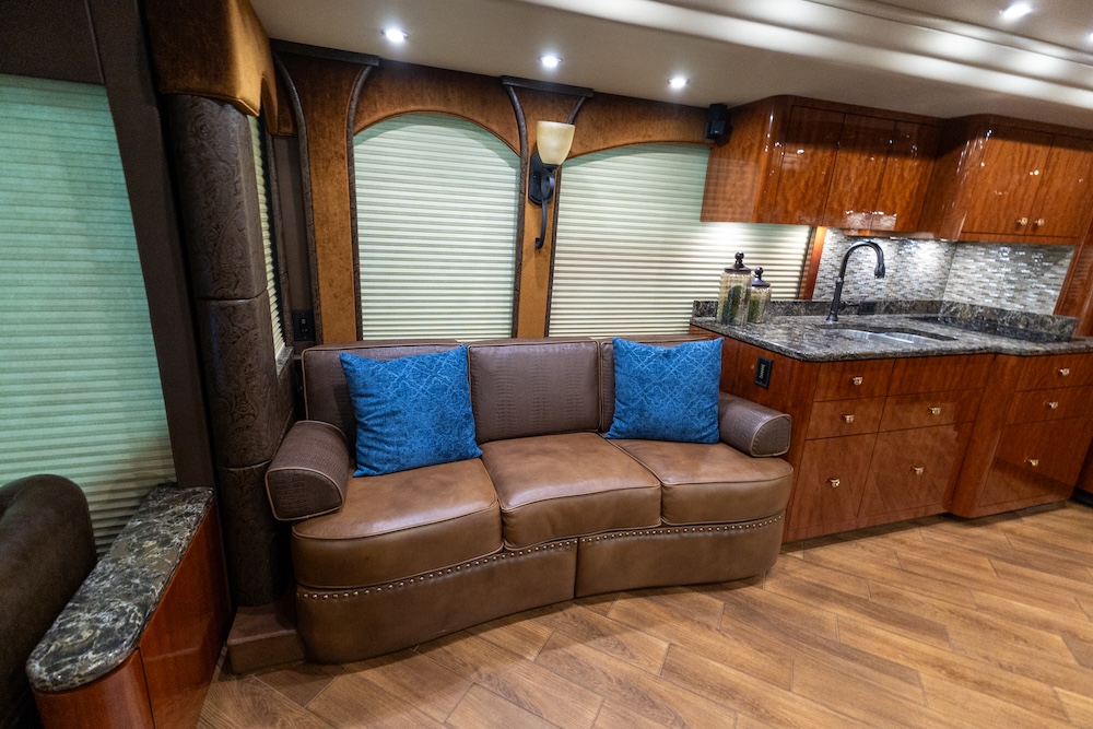 2016 Prevost Millennium H3-45 For Sale