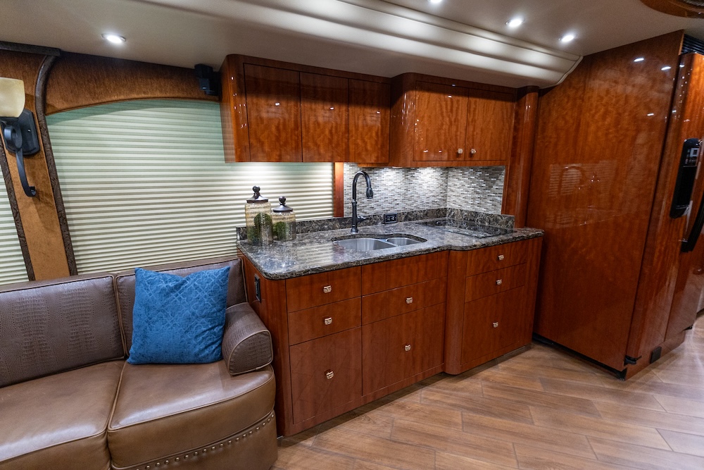 2016 Prevost Millennium H3-45 For Sale