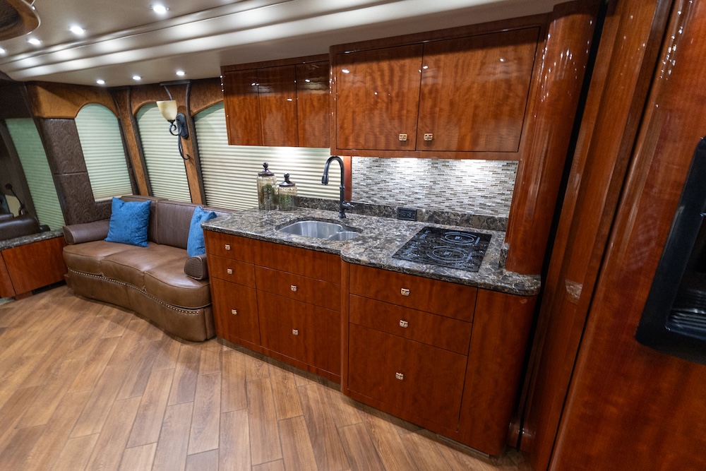 2016 Prevost Millennium H3-45 For Sale