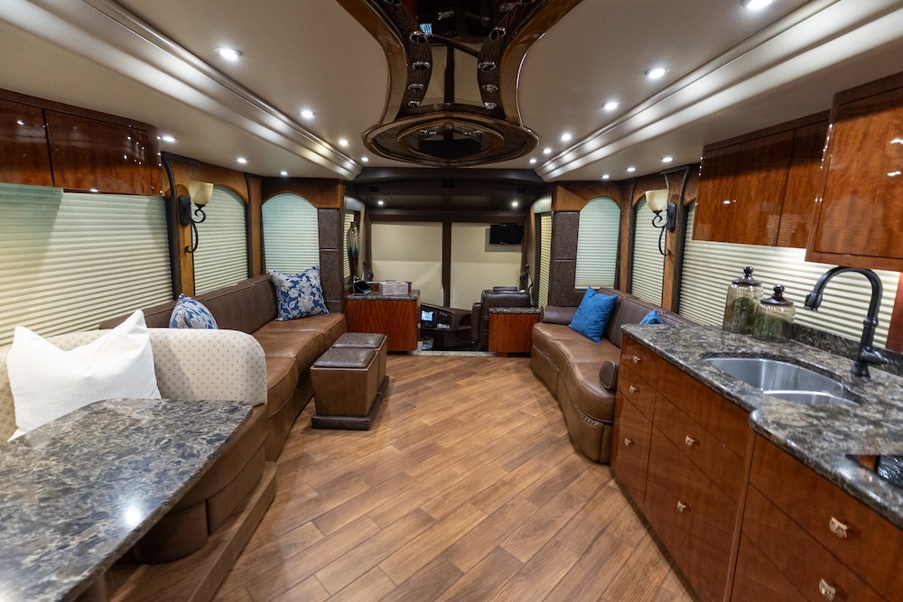 2016 Prevost Millennium H3-45 For Sale