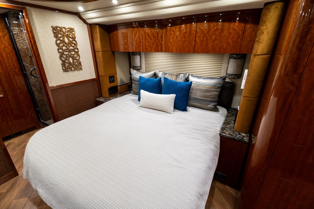 2016 Prevost Millennium H3-45 For Sale