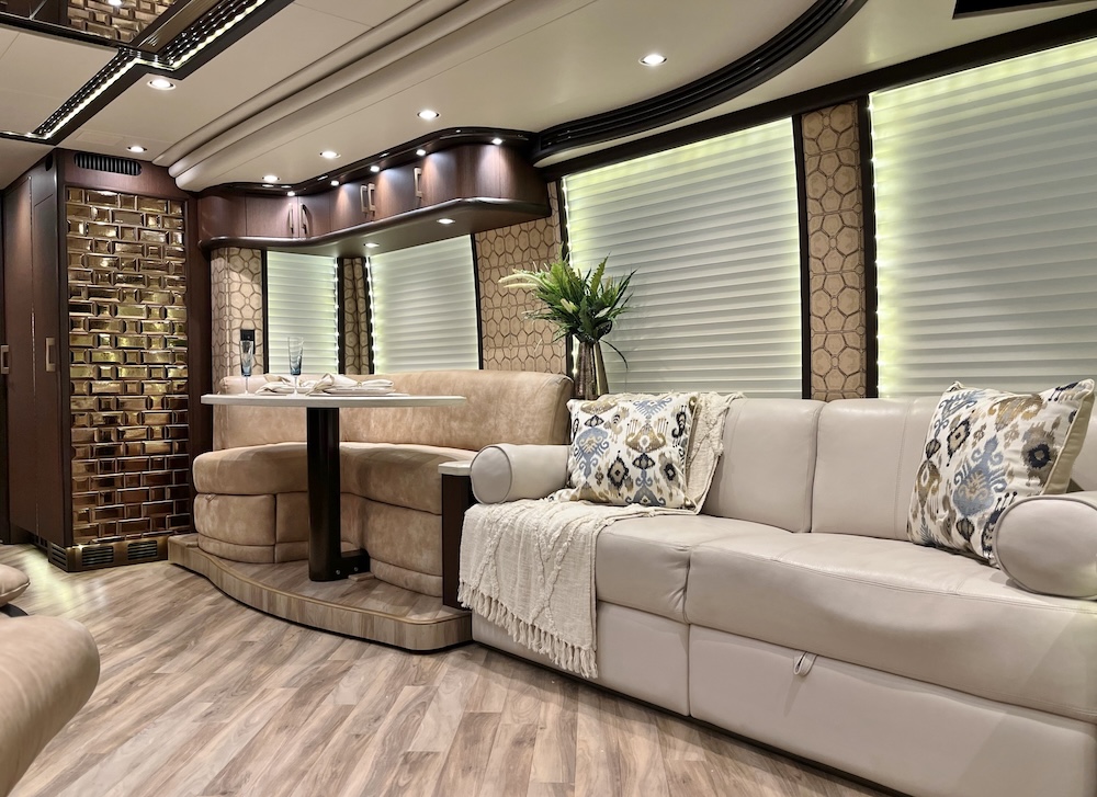 2017 Prevost Liberty H3-45 For Sale