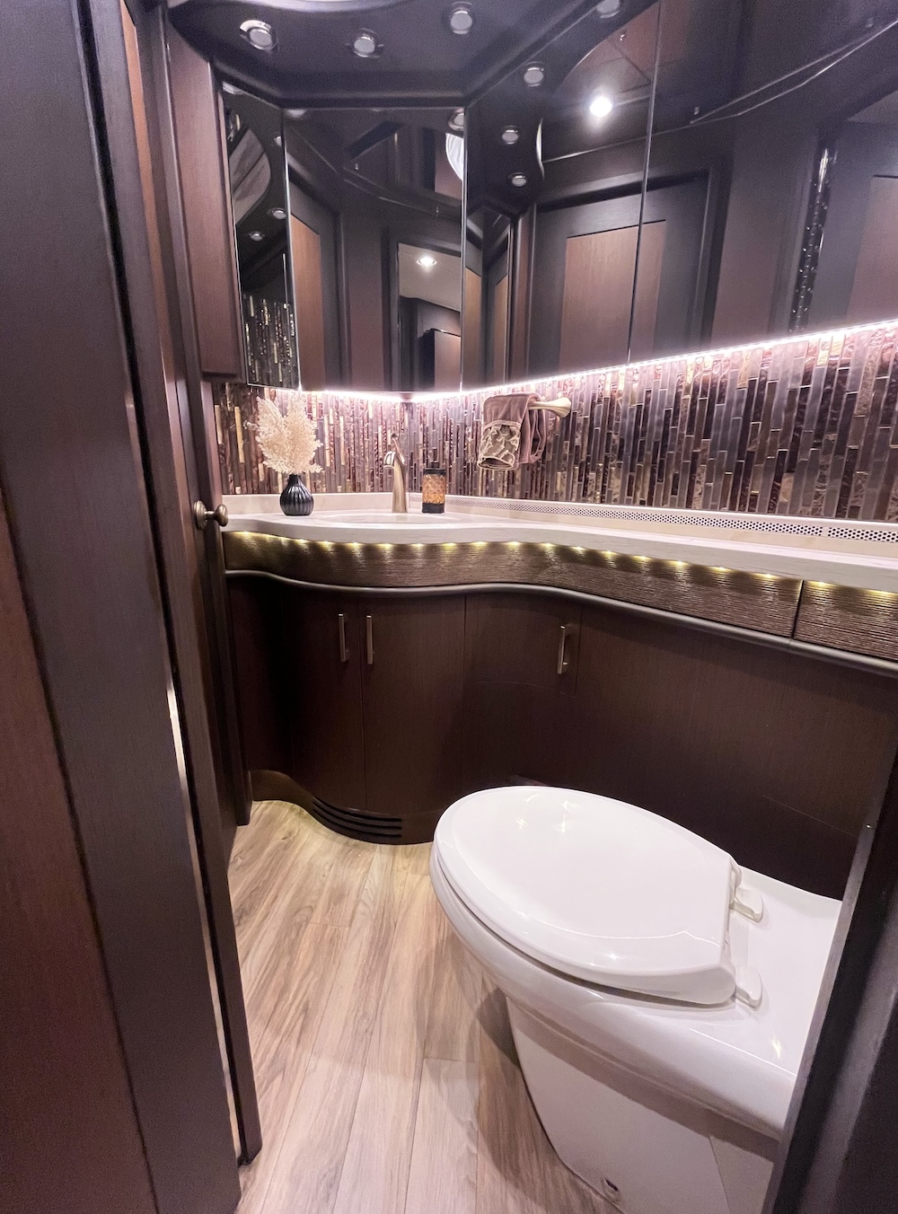 2017 Prevost Liberty H3-45 For Sale