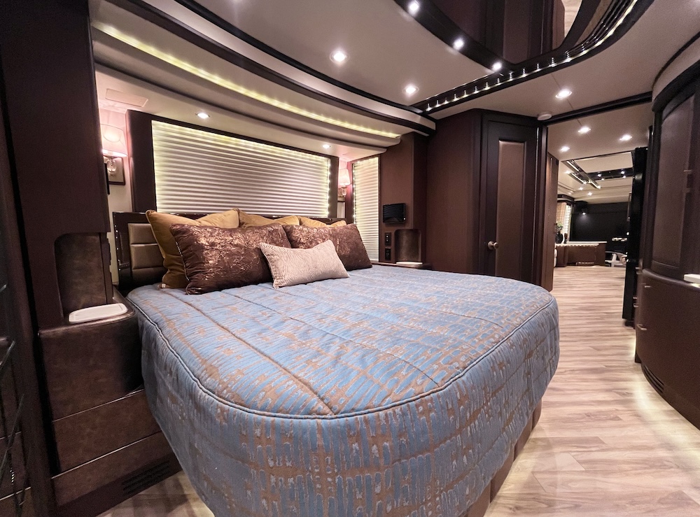 2017 Prevost Liberty H3-45 For Sale