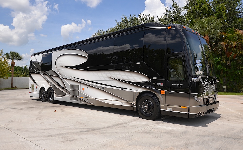 2017 Prevost Liberty H3-45 For Sale