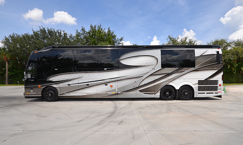 2017 Prevost Liberty H3-45 For Sale