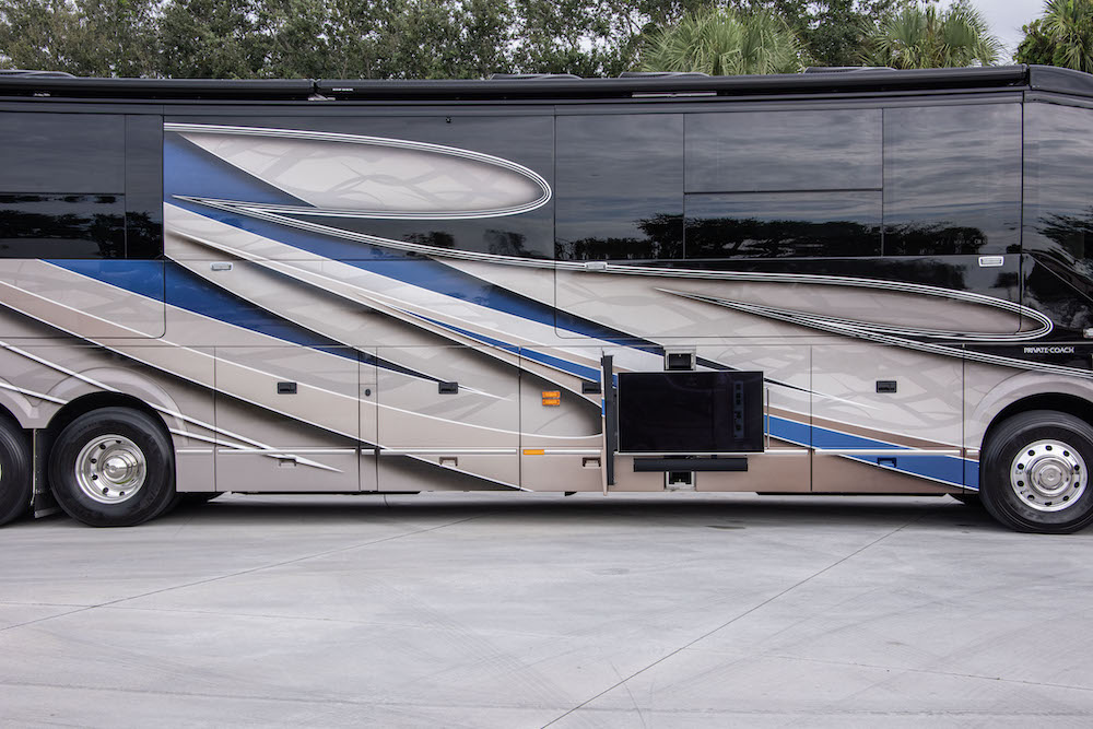 2017 Prevost Liberty H3-45 For Sale