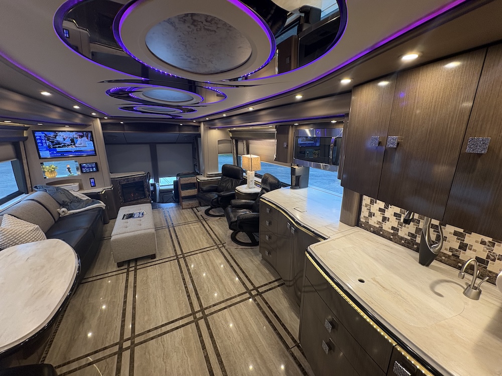 2017 Prevost Marathon H3-45 For Sale