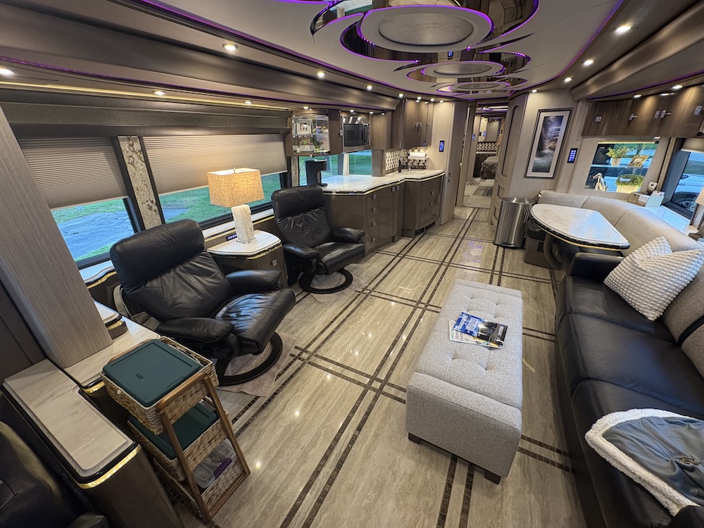 2017 Prevost Marathon H3-45 For Sale