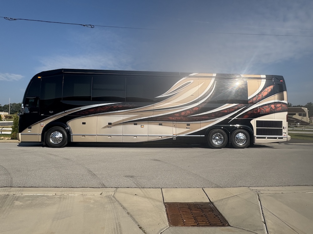 2017 Prevost Marathon H3-45 For Sale