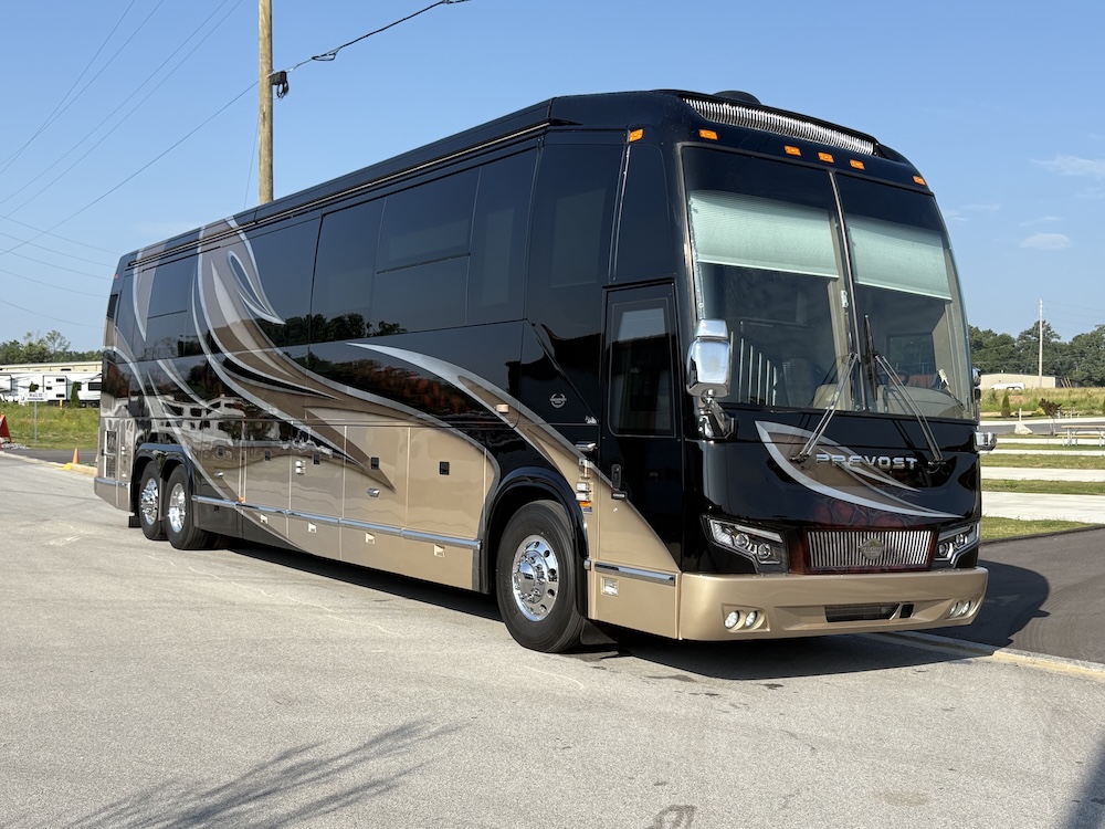 2017 Prevost Marathon H3-45 For Sale