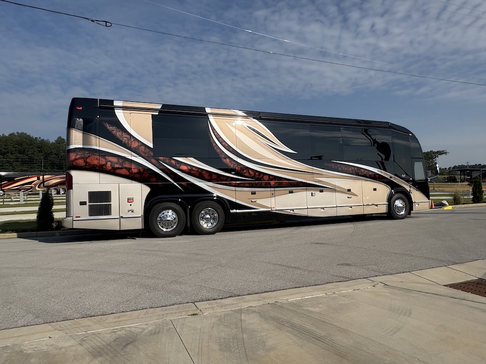 2017 Prevost Marathon H3-45 For Sale