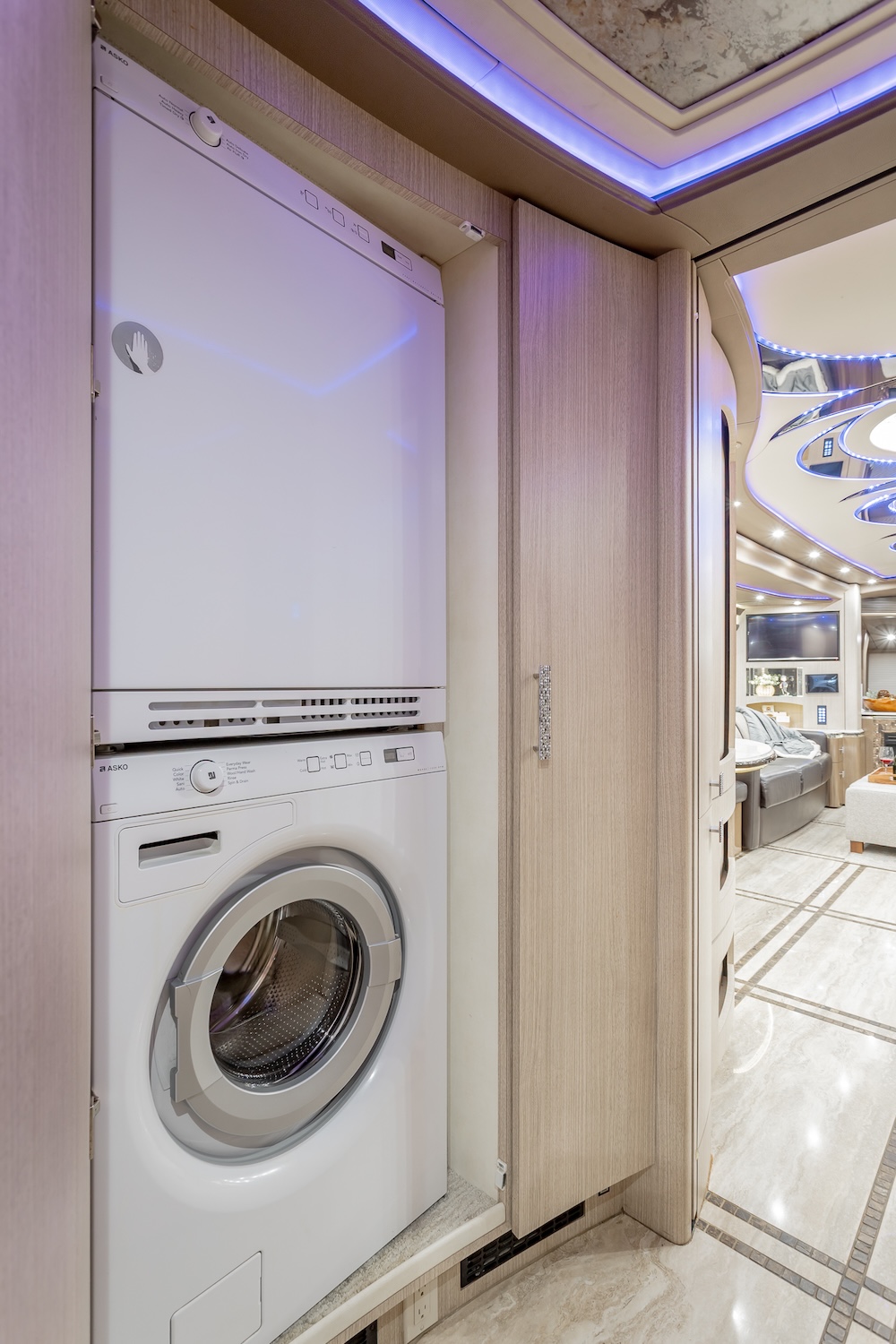 2017 Prevost Marathon  H3-45 For Sale
