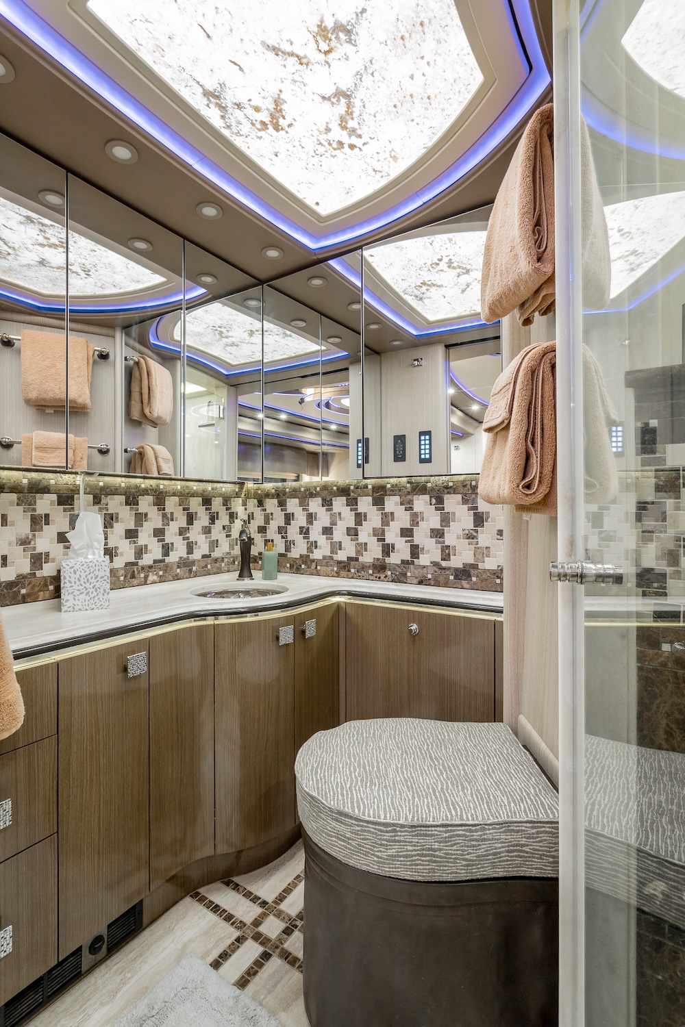 2017 Prevost Marathon  H3-45 For Sale