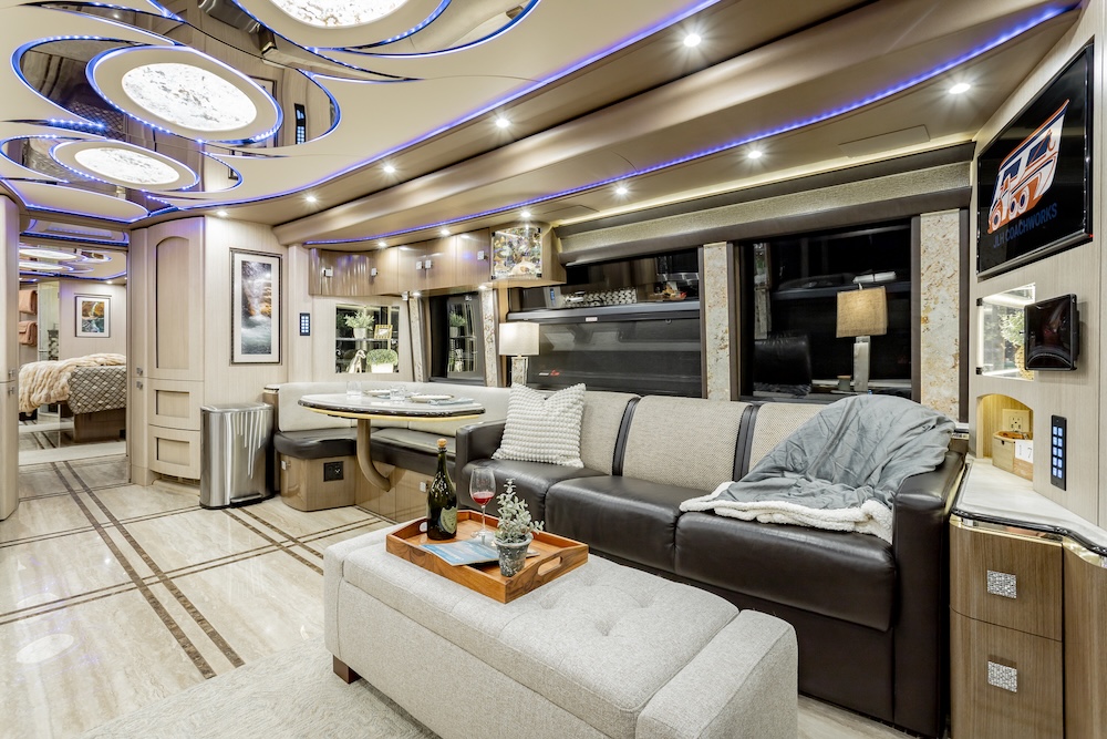 2017 Prevost Marathon  H3-45 For Sale