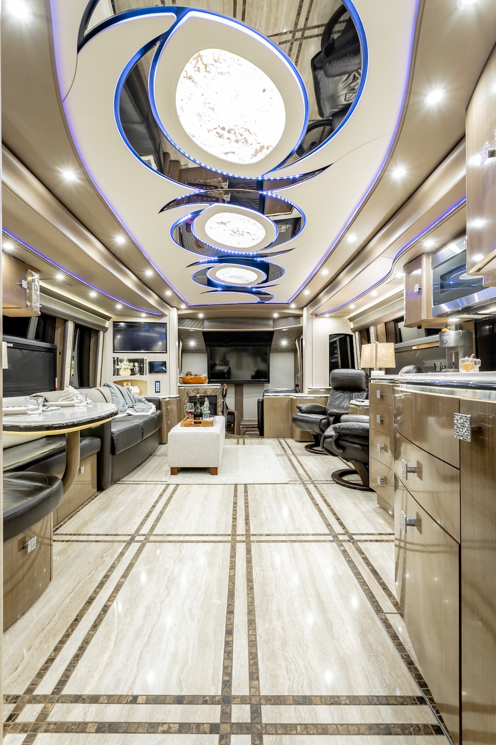 2017 Prevost Marathon  H3-45 For Sale