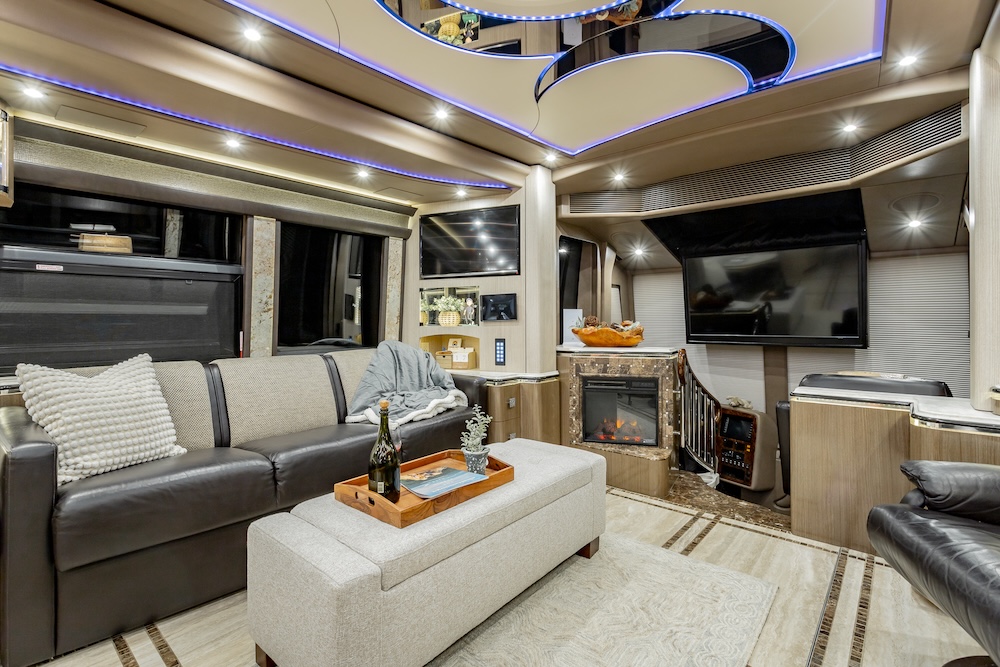 2017 Prevost Marathon  H3-45 For Sale