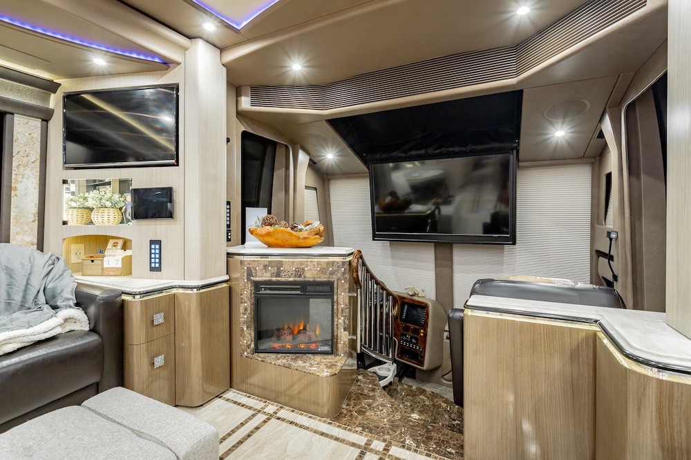 2017 Prevost Marathon  H3-45 For Sale