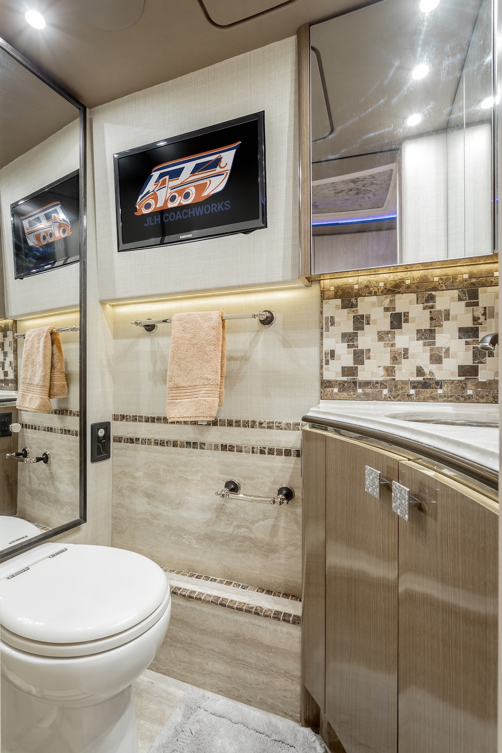 2017 Prevost Marathon  H3-45 For Sale