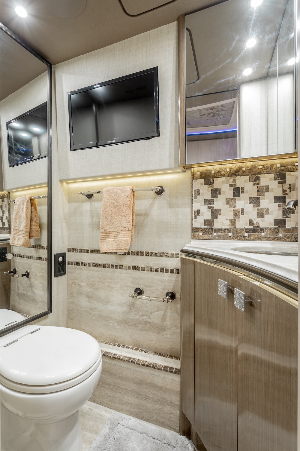 2017 Prevost Marathon  H3-45 For Sale