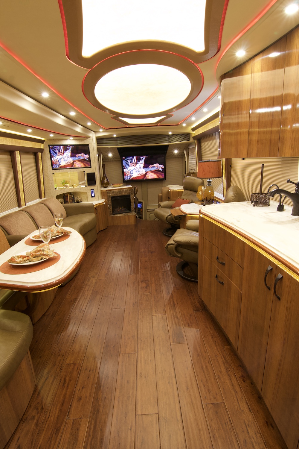 2017 Prevost Marathon H3-45 For Sale