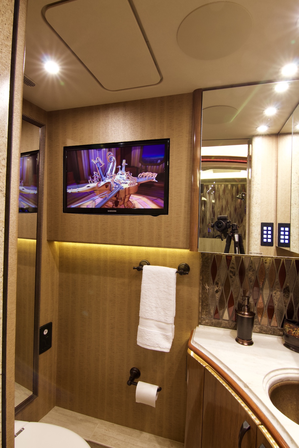 2017 Prevost Marathon H3-45 For Sale
