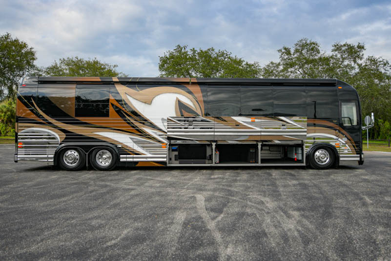 2017 Prevost Marathon XLII For Sale