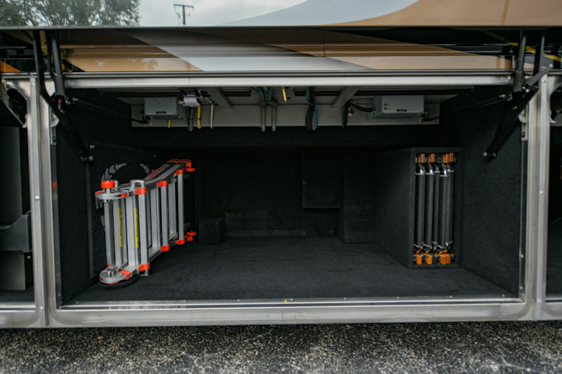 2017 Prevost Marathon XLII For Sale