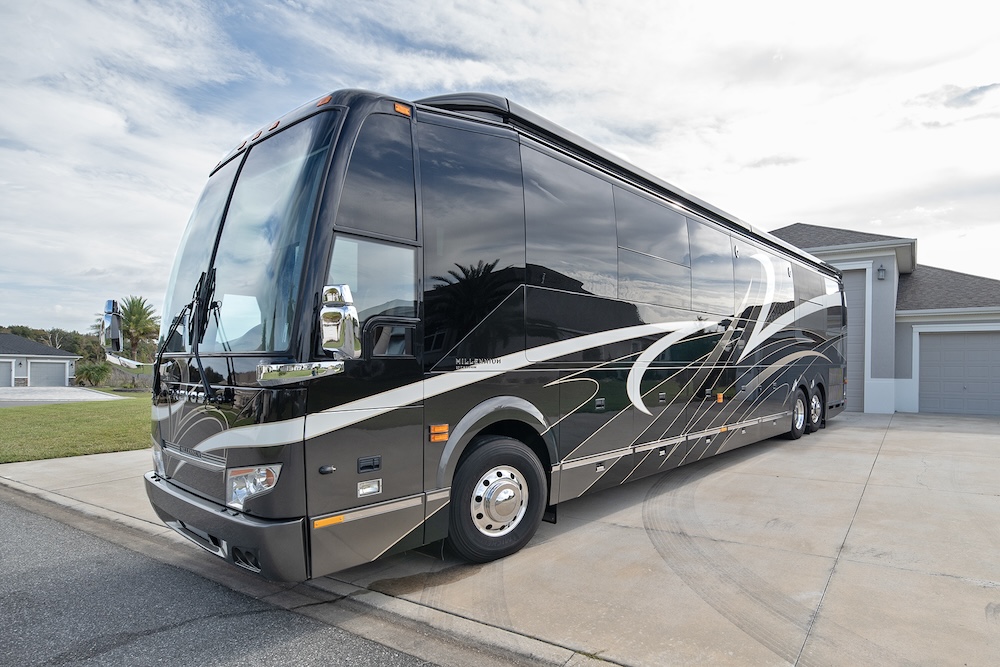 2017 Prevost Millennium  H3-45 For Sale