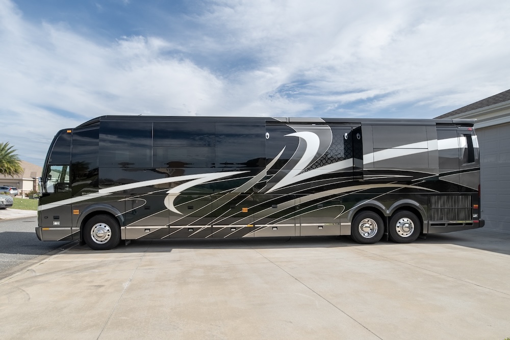 2017 Prevost Millennium  H3-45 For Sale