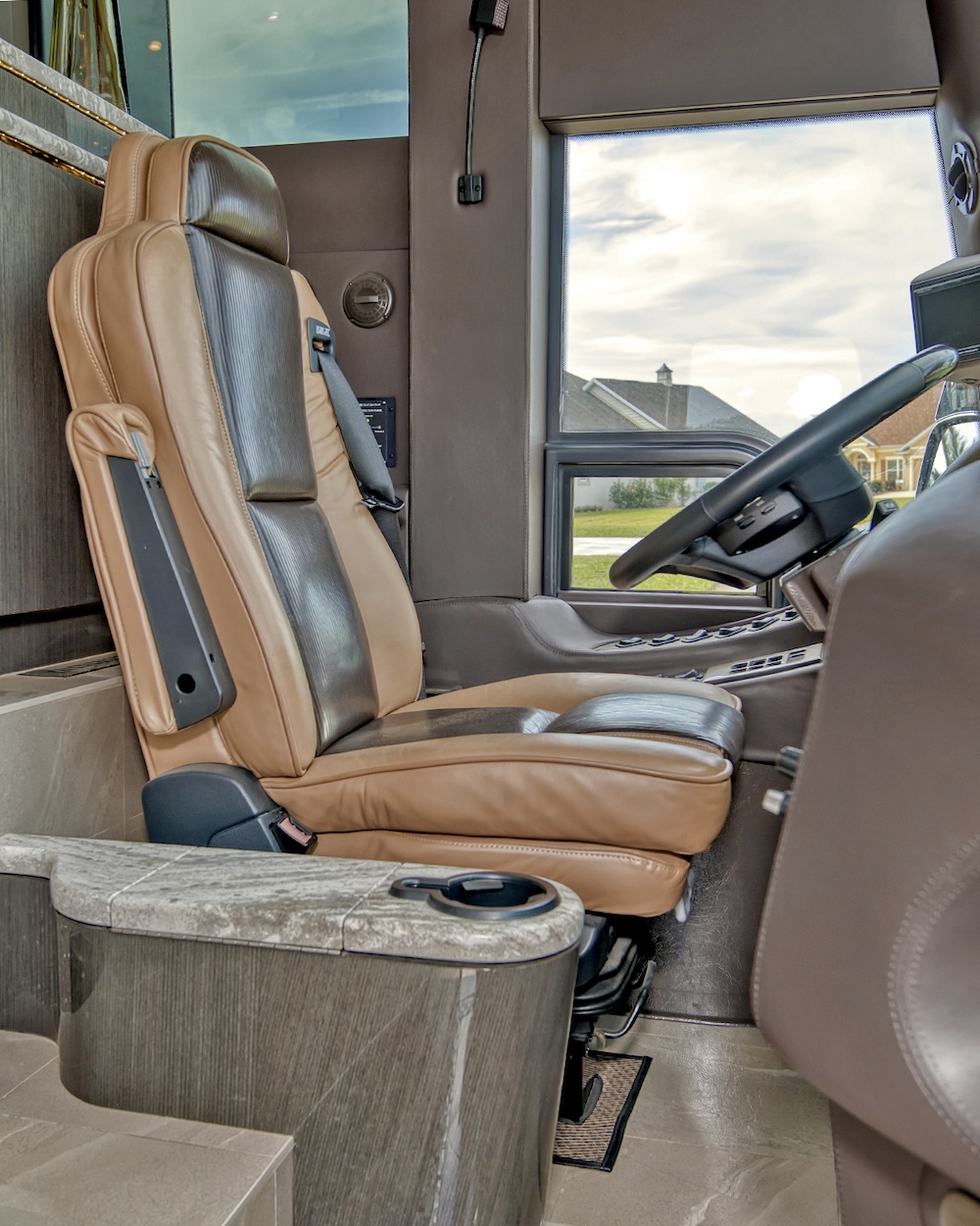 2017 Prevost Millennium  H3-45 For Sale