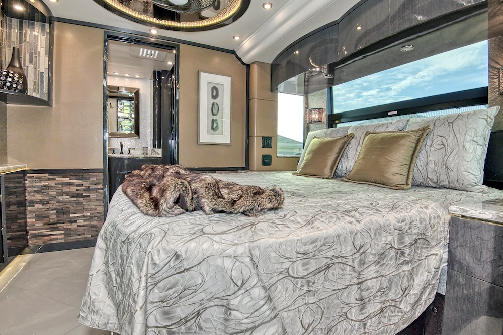 2017 Prevost Millennium  H3-45 For Sale