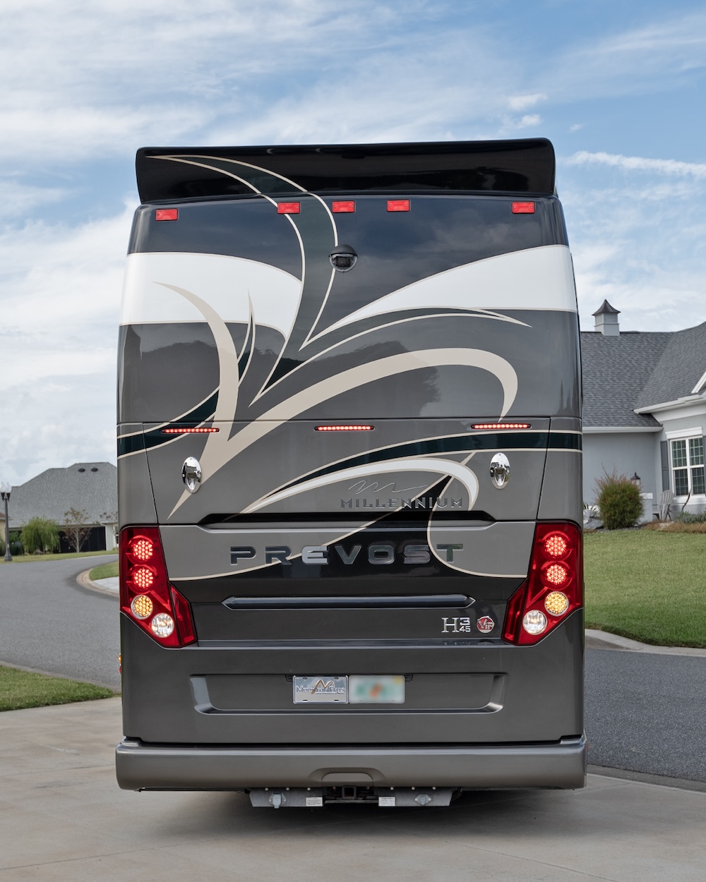 2017 Prevost Millennium  H3-45 For Sale