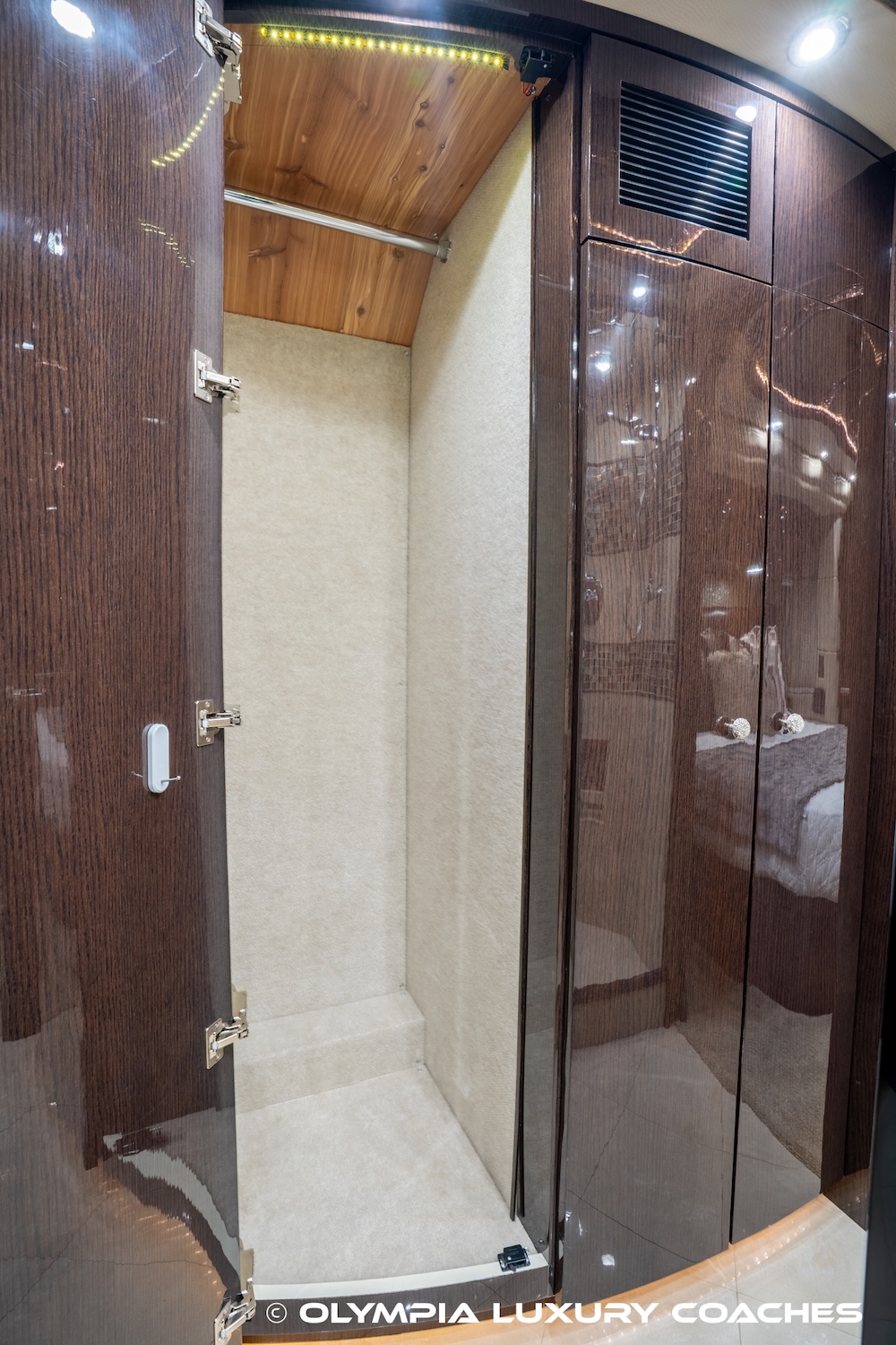 2017 Prevost Millennium H3-45 For Sale