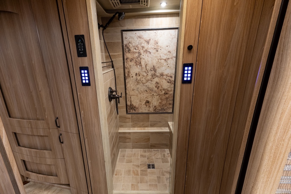 2018 Prevost Marathon H3-45 For Sale