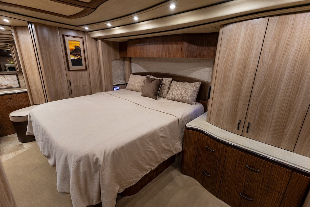 2018 Prevost Marathon H3-45 For Sale