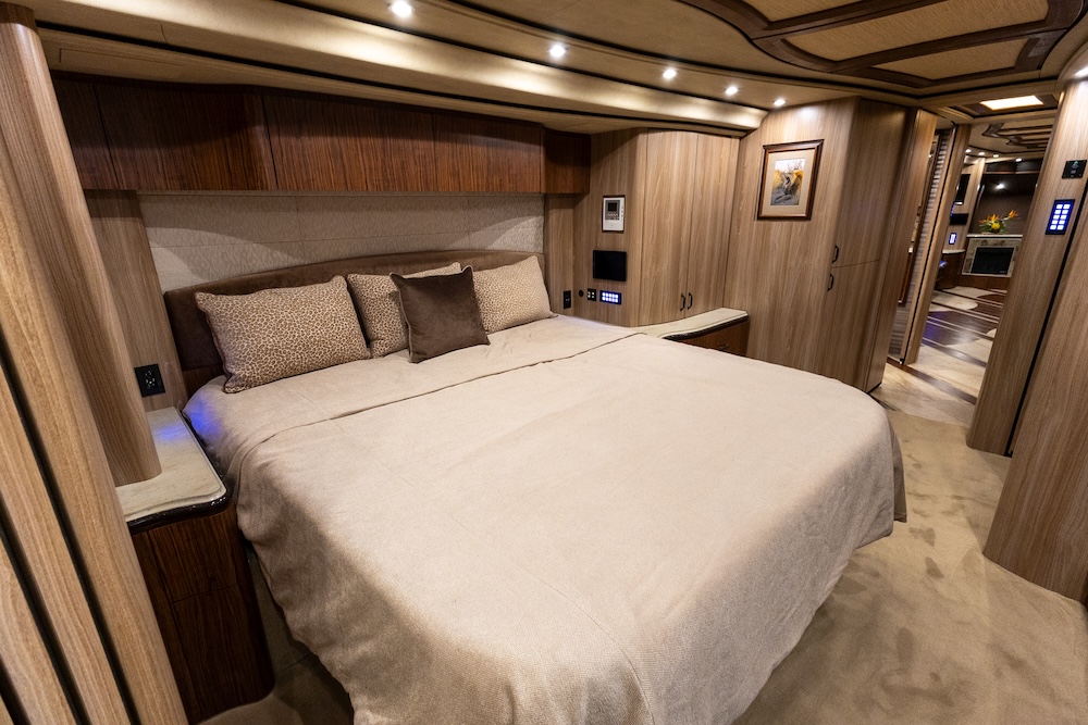 2018 Prevost Marathon H3-45 For Sale