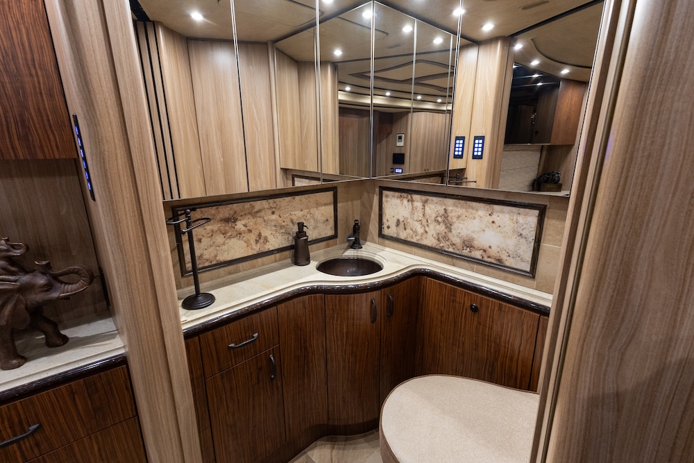2018 Prevost Marathon H3-45 For Sale