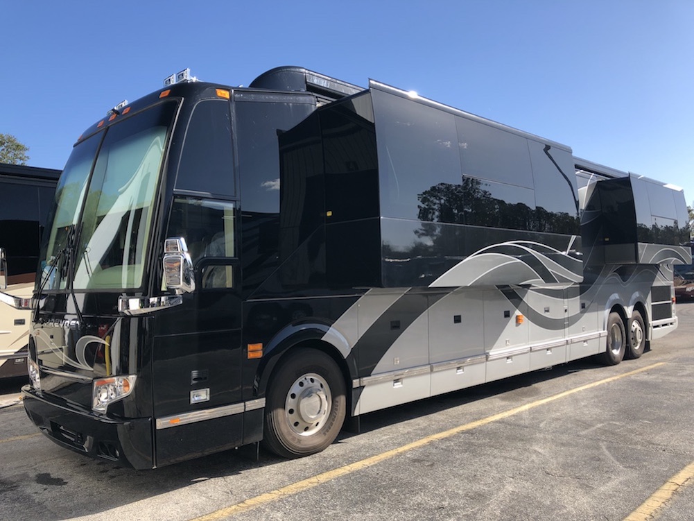 2018 Prevost Parliament H3-45 For Sale