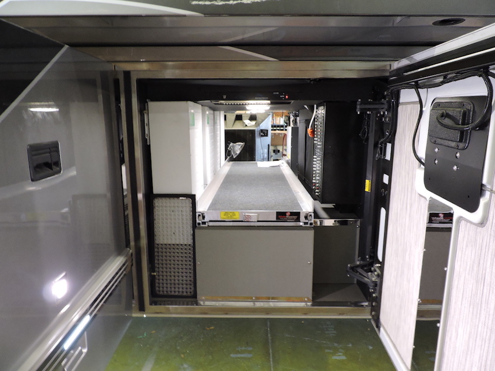 2018 Prevost Parliament H3-45 For Sale